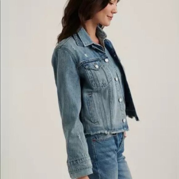 Lucky Brand Womens Tomboy Blue Denim Distressed Jacket Medium - Picture 1 of 13